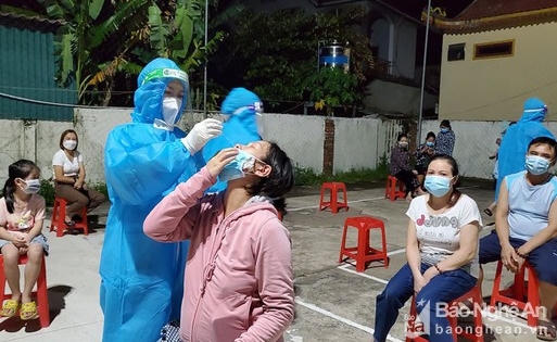 Ca mắc COVID-19 cộng đồng ở các tỉnh miền Trung tăng cao