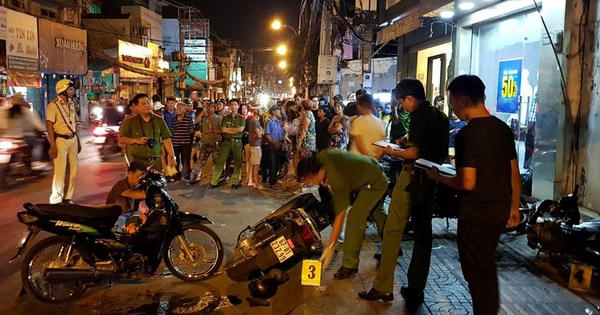 Người phụ nữ bị chích điện cướp SH dưới cầu Thủ Thiêm