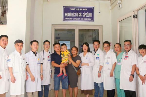 Cháu bé bị ngừng tim do đuối nước hồi sinh kỳ diệu nhờ kỹ thuật hạ thân nhiệt chỉ huy