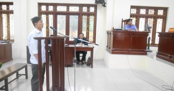 Tuyên y án vụ "hàng xóm choảng nhau" một người đi tù