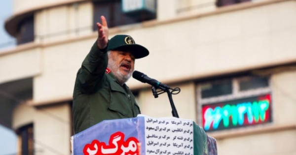 Iran doạ tấn công Mỹ và Israel