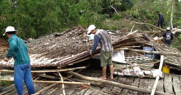Hàng trăm căn nhà thiệt hại nặng đầu mùa mưa Hàng trăm căn nhà thiệt hại nặng đầu mùa mưa