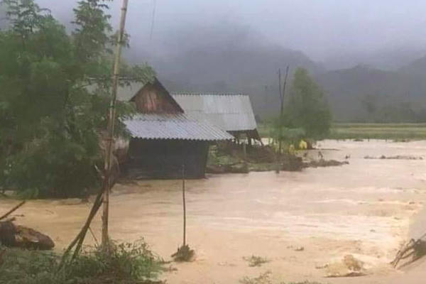 Mưa lũ kéo dài tại nhiều địa phương khiến 6 người thiệt mạng và mất tích