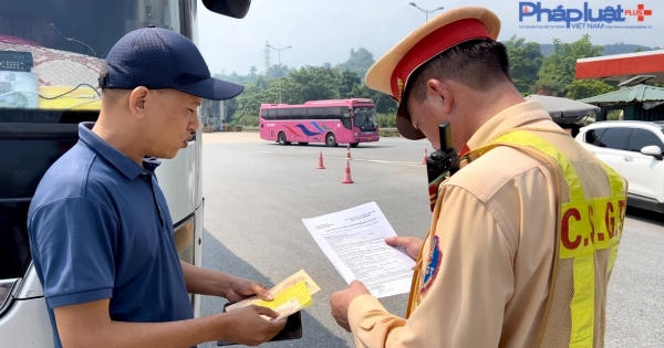 Tổng kiểm soát xe ô tô kinh doanh vận tải trên Cao tốc Nội Bài - Lào Cai