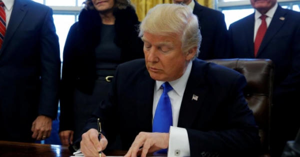 Bản tin Quốc tế Plus số 6: Nước Mỹ chia rẽ sau sắc lệnh cấm nhập cảnh