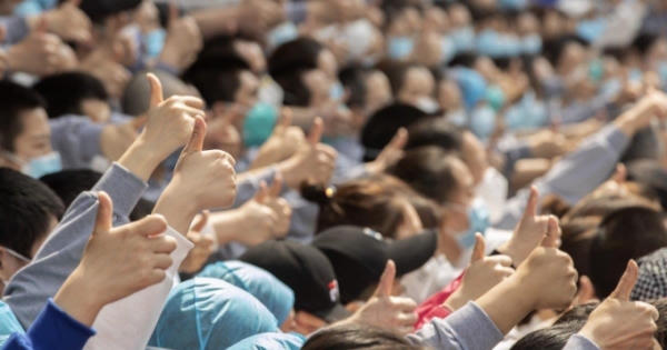 Vũ Hán bắn pháo hoa ăn mừng chấm dứt phong tỏa vì COVID-19