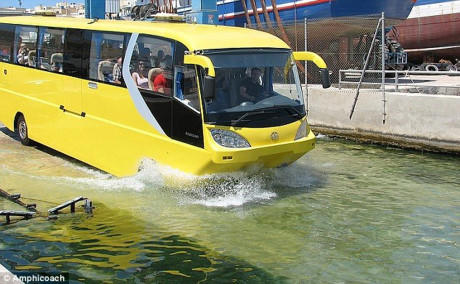 Dân Sài Gòn háo hức với xe buýt chạy trên sông