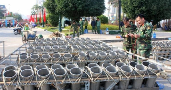 Cận cảnh "trận địa" pháo hoa chào đón năm mới 2016 tại Hà Nội