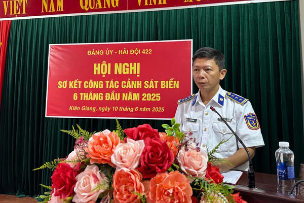 Hải đội 422/Hải đoàn 42 sơ kết công tác Cảnh sát biển 6 tháng đầu năm 2025