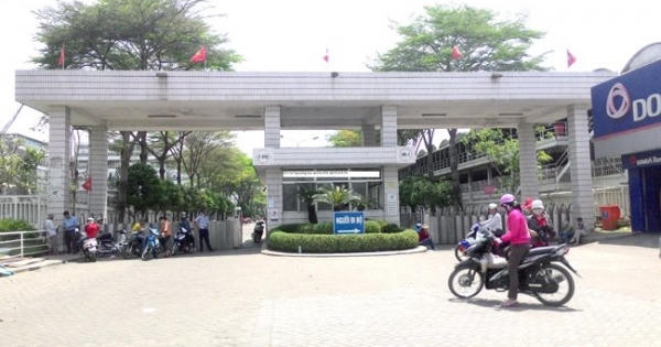 [Clip]: Nam công nhân nhảy từ tầng 3 công ty Pou Yuen Việt Nam xuống đất