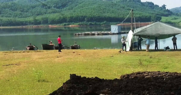 Bàng hoàng phát hiện thi thể người đàn ông nổi trên mặt hồ
