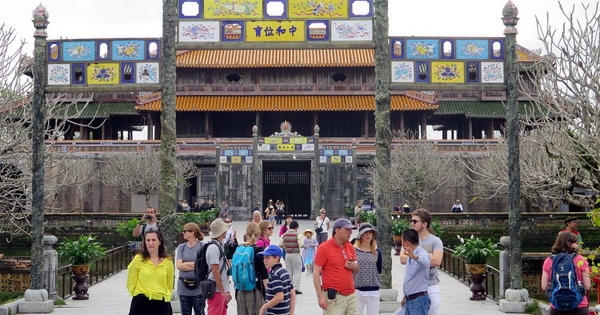 Du khách tham quan dịp 2/9 ở di tích Huế tăng đột biến