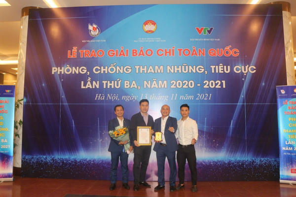 Báo Pháp luật Việt Nam đoạt Giải C “Giải báo chí toàn quốc phòng, chống tham nhũng, tiêu cực năm 2024-2025" Báo Pháp luật Việt Nam đoạt Giải C “Giải báo chí toàn quốc phòng, chống tham nhũng, tiêu cực năm 2024-2025"