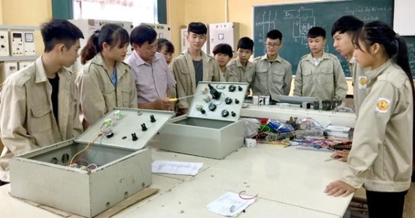 Những môn học bắt buộc với học sinh trong cơ sở giáo dục nghề nghiệp