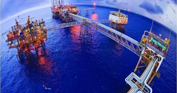 Ngành dầu khí Việt Nam: Chuyển mình từ thời khắc lịch sử Ngành dầu khí Việt Nam: Chuyển mình từ thời khắc lịch sử