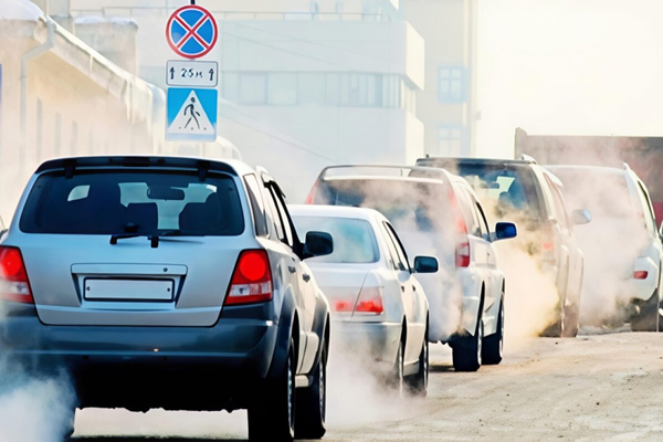 Siết khí thải ô tô tại Hà Nội, TP HCM từ năm 2027
