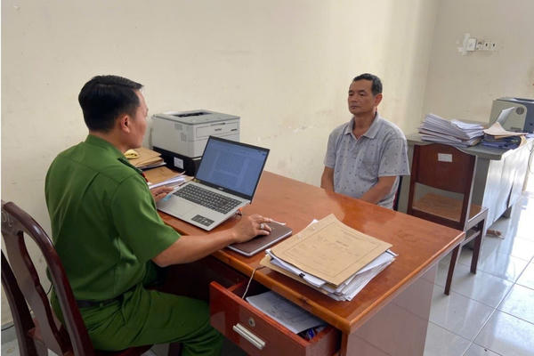 Đồng Nai: Bỏ tiền trong cốp xe, nam nhân viên ngân hàng bị trộm gần 2 tỷ