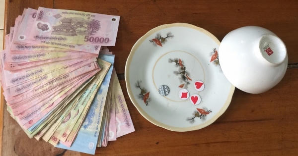 Phá ổ cờ bạc trong lều vịt ở Hải Phòng