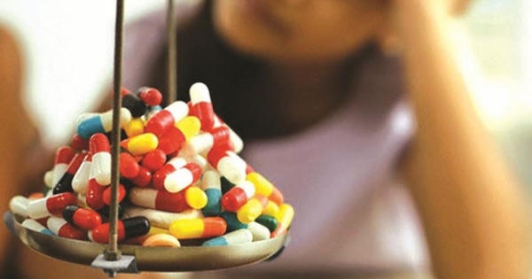 Báo động hàng trăm nghìn trẻ em chết mỗi năm vì 'đại dịch' thuốc giả