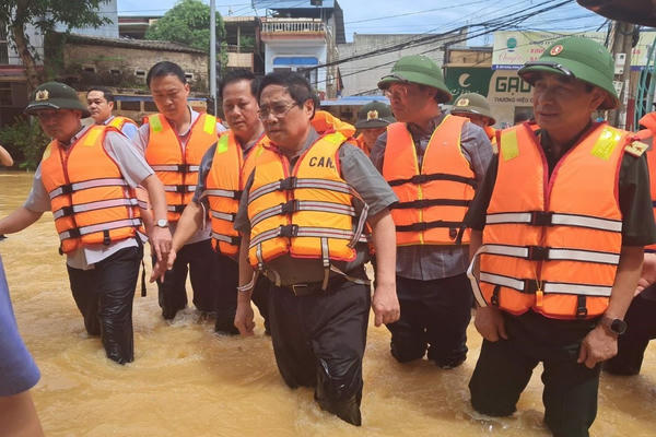 Thủ tướng Phạm Minh Chính tới Thái Nguyên thăm hỏi người dân, chỉ đạo khắc phục hậu quả mưa lũ