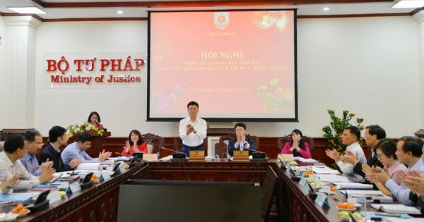 Bộ Tư pháp triển khai công tác xây dựng Ngành và thi đua, khen thưởng Bộ Tư pháp triển khai công tác xây dựng Ngành và thi đua, khen thưởng