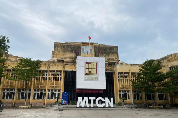 Dấu hỏi từ 02 biên bản "bất nhất" trong hồ sơ năng lực tại gói thầu của Trường Đại học Mỹ thuật Công nghiệp