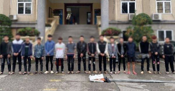 Bắt giữ 16 thanh niên mang hung khí đi tìm "đối thủ", gây náo loạn đường phố