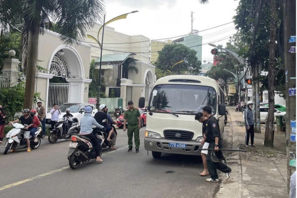Đột kích nhiều tụ điểm sử dụng ma túy trái phép, Công an Gia Lai tạm giữ nhiều đối tượng