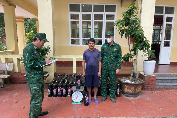 Quảng Ninh: Liên tiếp phát hiện hai vụ vận chuyển khí cười