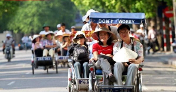 Các ngành du lịch, vận tải, lưu trú, ăn uống, báo chí… được đề xuất miễn, giảm thuế GTGT