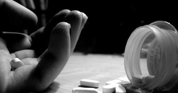 Vấn đề đáng báo động: Tự sát ở trẻ vị thành niên