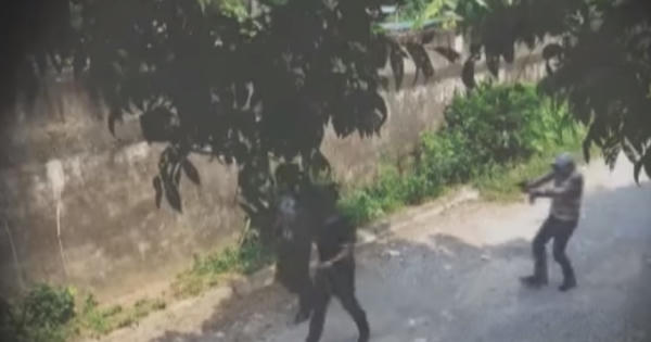 Ân oán giang hồ “báo ứng” ông trùm khi đi lễ chùa