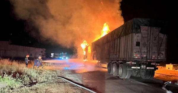 Một người tử vong sau cú va chạm giữa xe máy và xe container