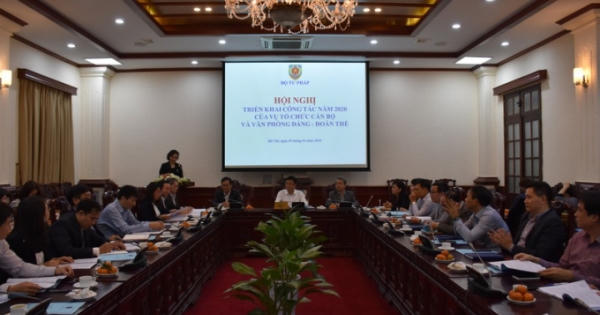 Không để “hụt hẫng” trong công tác cán bộ