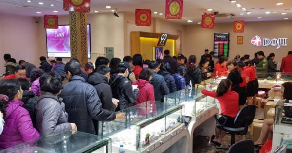 Có nên đổ xô đi mua vàng nhân ngày 'vía' Thần tài?