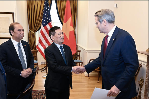 Mở 'cánh cửa thép' trong quan hệ thương mại Việt Nam - Hoa Kỳ Mở 'cánh cửa thép' trong quan hệ thương mại Việt Nam - Hoa Kỳ