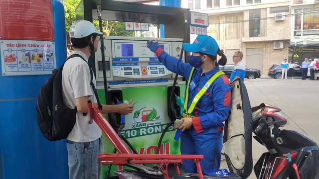 Bộ Tài chính đề xuất quy định hoàn thuế đối với xăng sinh học Bộ Tài chính đề xuất quy định hoàn thuế đối với xăng sinh học