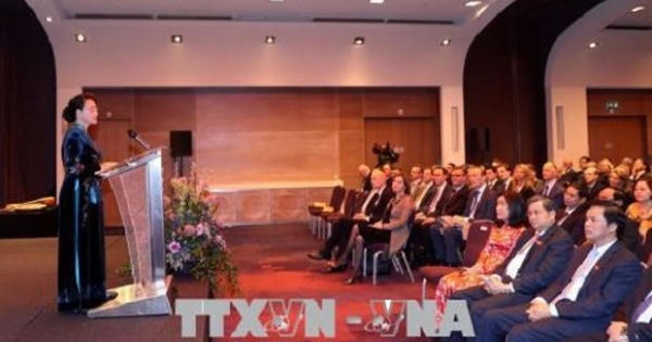 Chủ tịch QH dự kỷ niệm 45 năm thiết lập quan hệ ngoại giao Việt Nam - Hà Lan Chủ tịch QH dự kỷ niệm 45 năm thiết lập quan hệ ngoại giao Việt Nam - Hà Lan