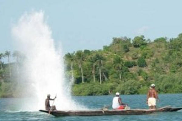 3 thợ lặn mất tích sau tiếng nổ lớn