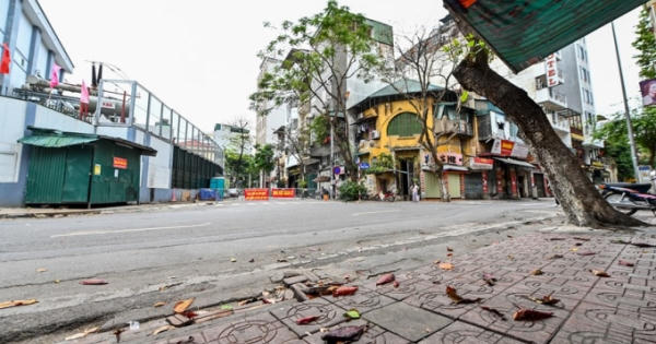 Công điện khẩn từ UBND TP Hà Nội: Yêu cầu yêu cầu dừng nhà hàng, quán ăn từ 0h ngày 13/7