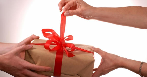 Tuyệt chiêu chọn quà 08/3 theo cung hoàng đạo "đốn tim" các nàng