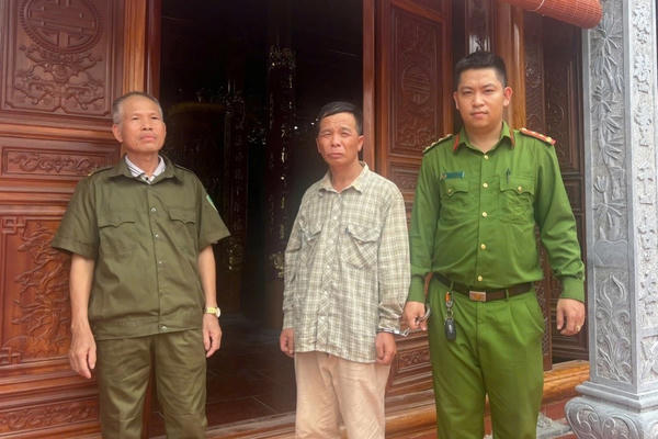 Quảng Ninh: Bắt giữ đối tượng chuyên trộm cắp tại các cơ sở thờ tự trên địa bàn phường Phong Cốc Quảng Ninh: Bắt giữ đối tượng chuyên trộm cắp tại các cơ sở thờ tự trên địa bàn phường Phong Cốc