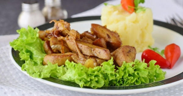 Món ăn độc lạ từ… tinh hoàn bò