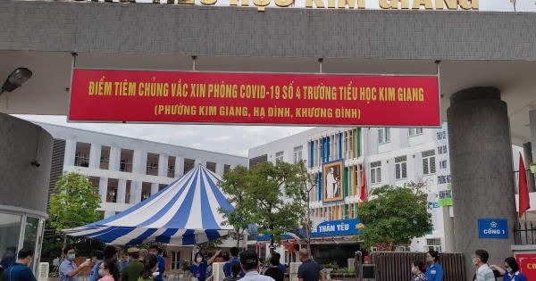 Đang làm rõ nguyên nhân gần 50 học sinh Trường Tiểu học Kim Giang nghi bị ngộ độc sau chuyến thăm quan