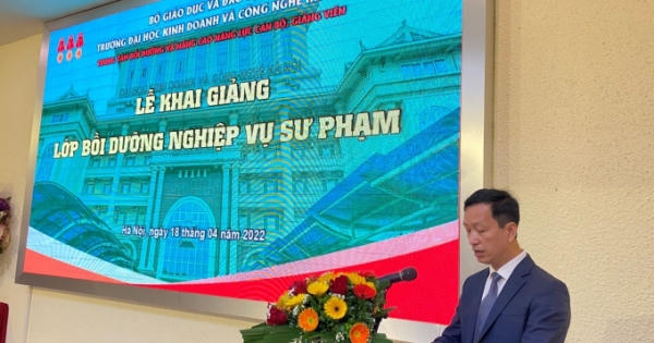 Đại học Kinh doanh và Công nghệ Hà Nội: Khai giảng lớp nghiệp vụ sư phạm dành cho cán bộ giảng viên của trường Đại học Kinh doanh và Công nghệ Hà Nội: Khai giảng lớp nghiệp vụ sư phạm dành cho cán bộ giảng viên của trường