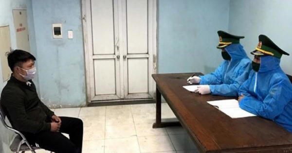 Hà Tĩnh: Bắt đối tượng chui trên cabin xe tải nhập cảnh trái phép để trốn cách ly