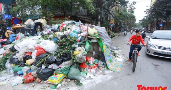 Bài học cho Hà Nội sau bốn ngày sống chung với... rác