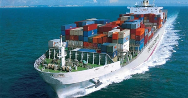 Doanh nghiệp vận tải biển gặp nhiều 'sóng gió'