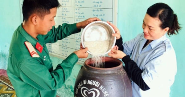 Toàn quân chung tay vì người nghèo Toàn quân chung tay vì người nghèo