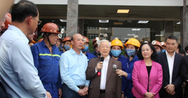 Tổng Bí thư Nguyễn Phú Trọng thăm cán bộ, công nhân lao động ngành than